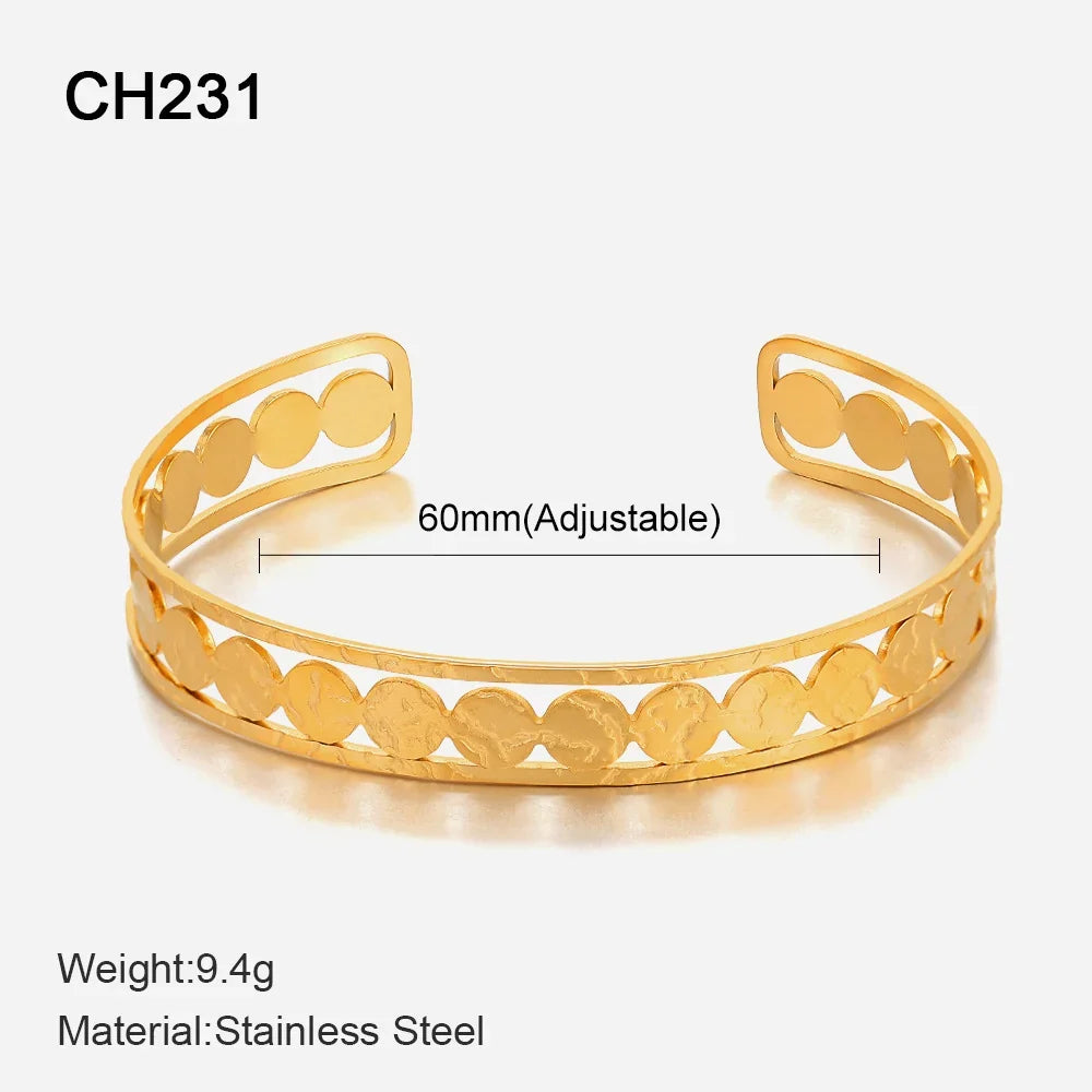 The Ultimate Throw-On-And-Go Accessory: Why You Need a C-Shaped Bangle