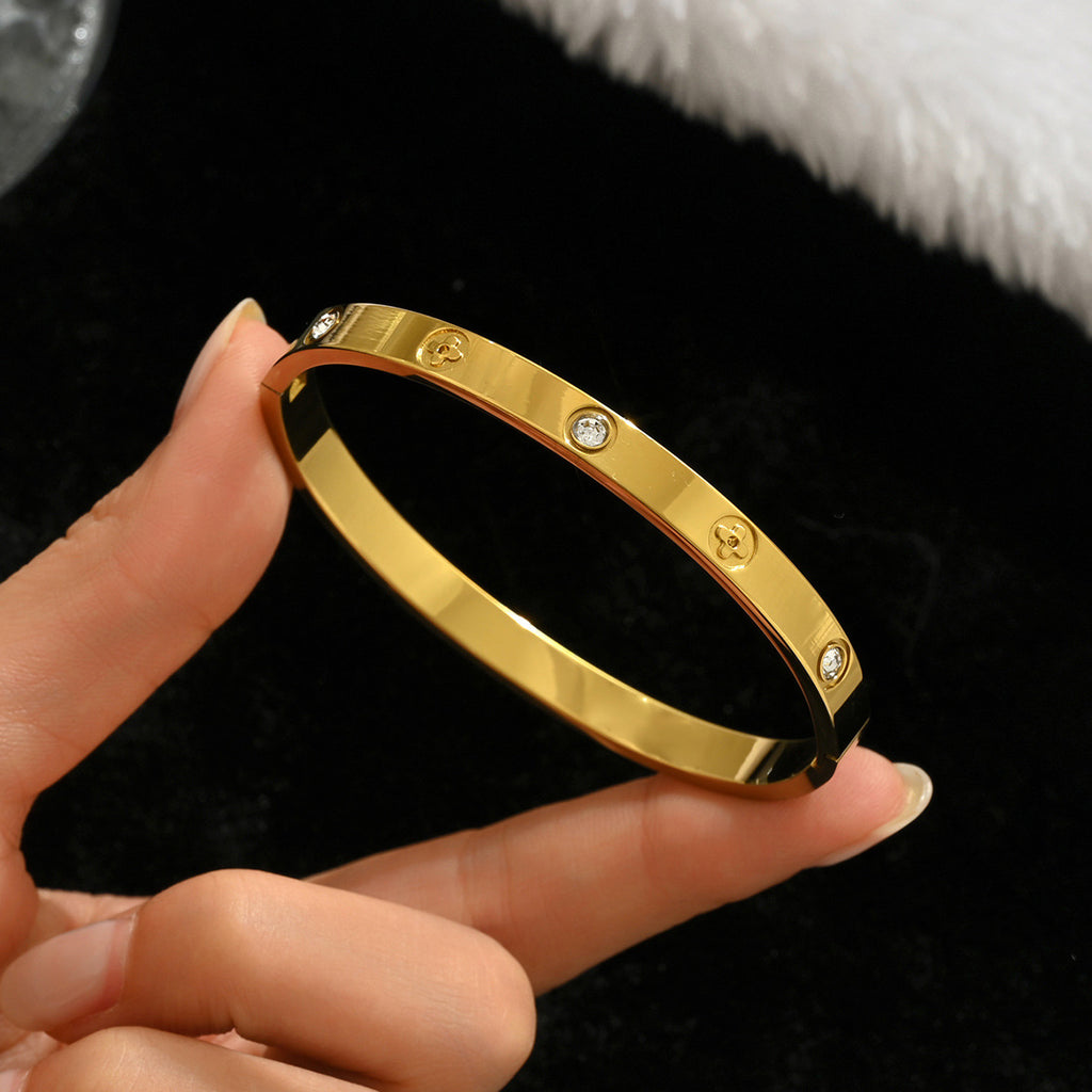 41569d48-ad1c-4cd8-b335-15d03ef16d4e