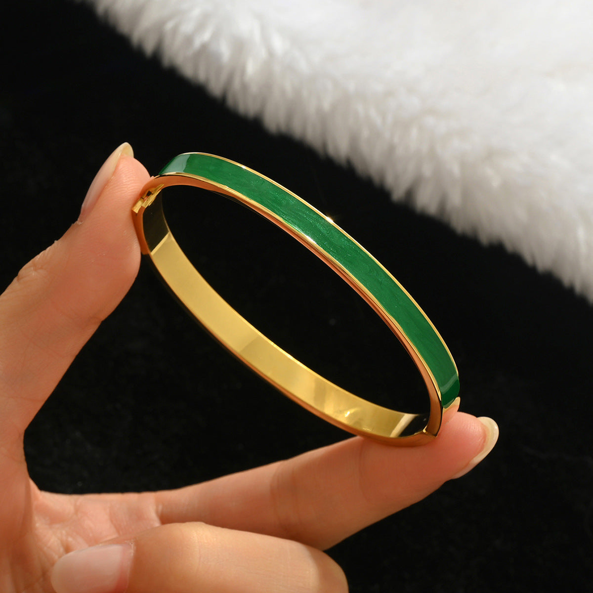 83eb0508-b6b9-4352-97f8-6f3569028175